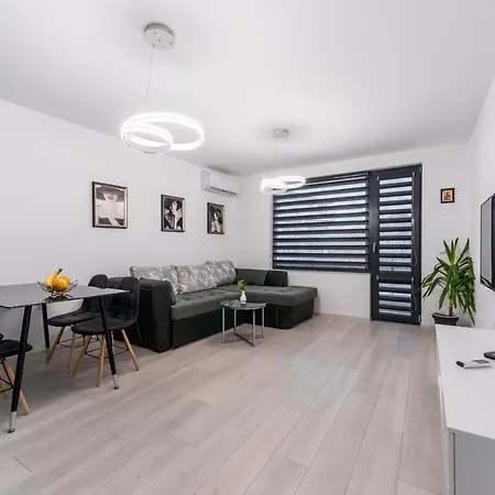 Апартамент За Гости Дрийм Apartman