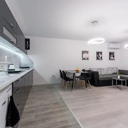 Апартамент За Гости Дрийм Appartement *